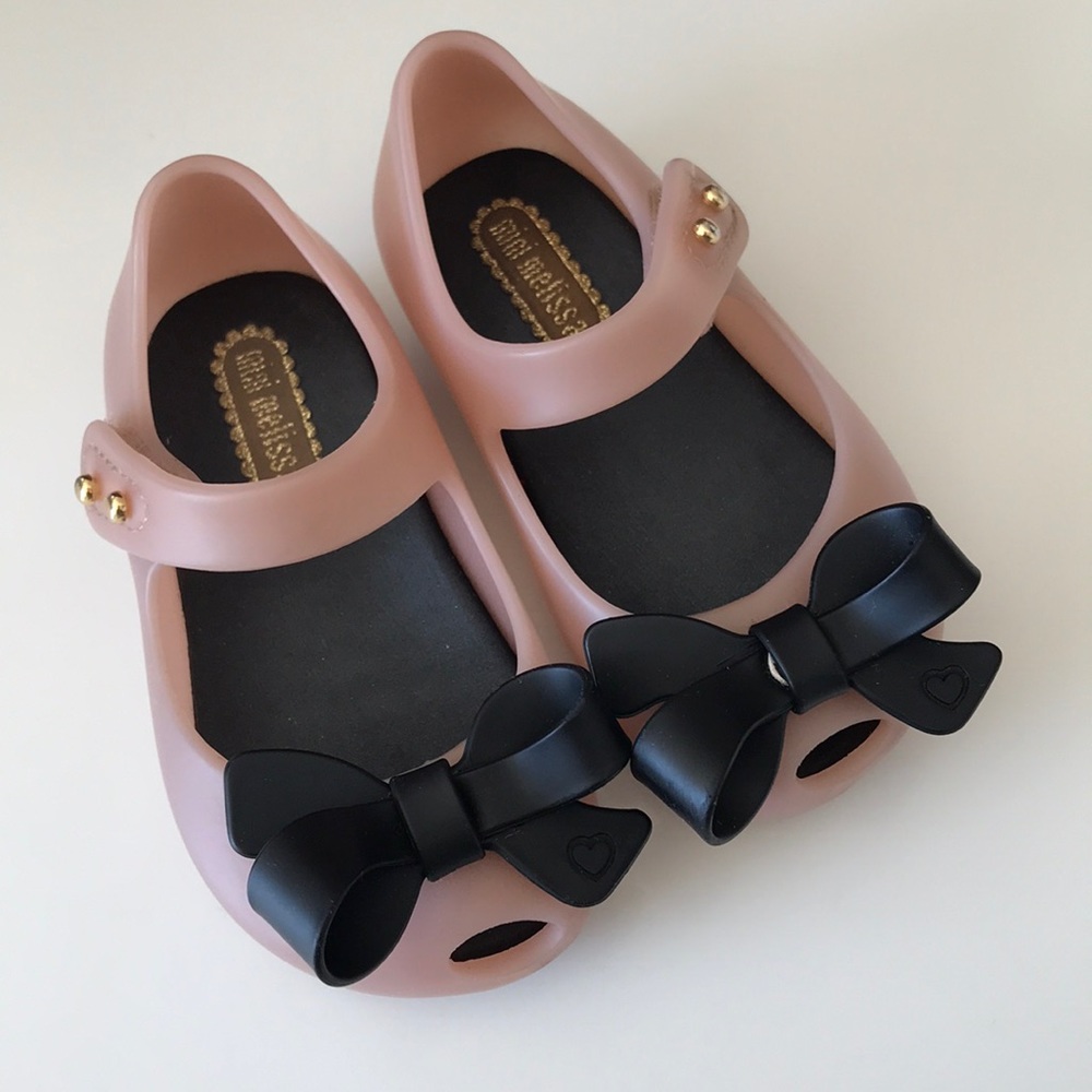 Mini Melissa Muted Pink w/ Black Bow Size 5